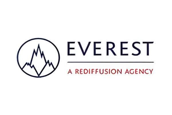 Everest Bags Purva Land's Creative and Digital Account