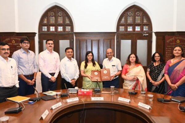 BMC IIM Mumbai MoU for urban governance