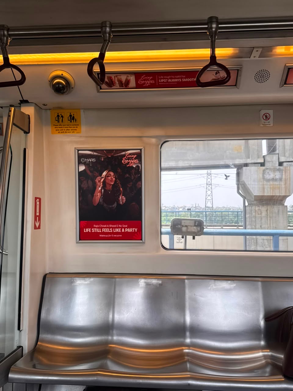 MARS Cosmetics Delhi Metro campaign